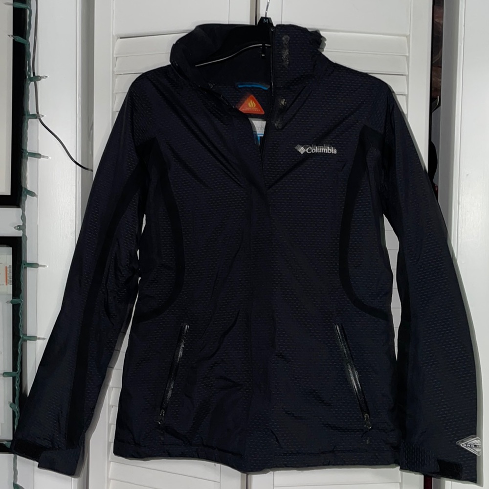 Columbia Winter and Ski Jacket. Size small. Thermal. Zip up with velcro. Pockets